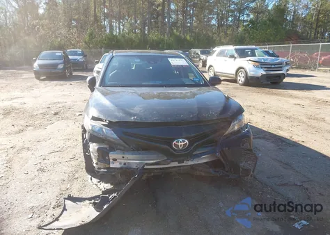 2022 Toyota Camry Se z USA, uszkodzony, nr VIN 4T1T11AK4NU621754